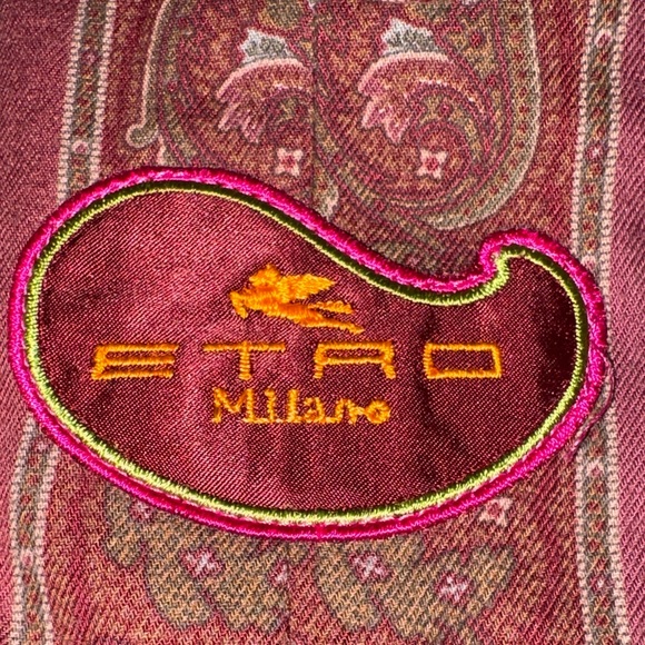 Elegant Plaid Blazer with Embellishments - Picture 7 of 7